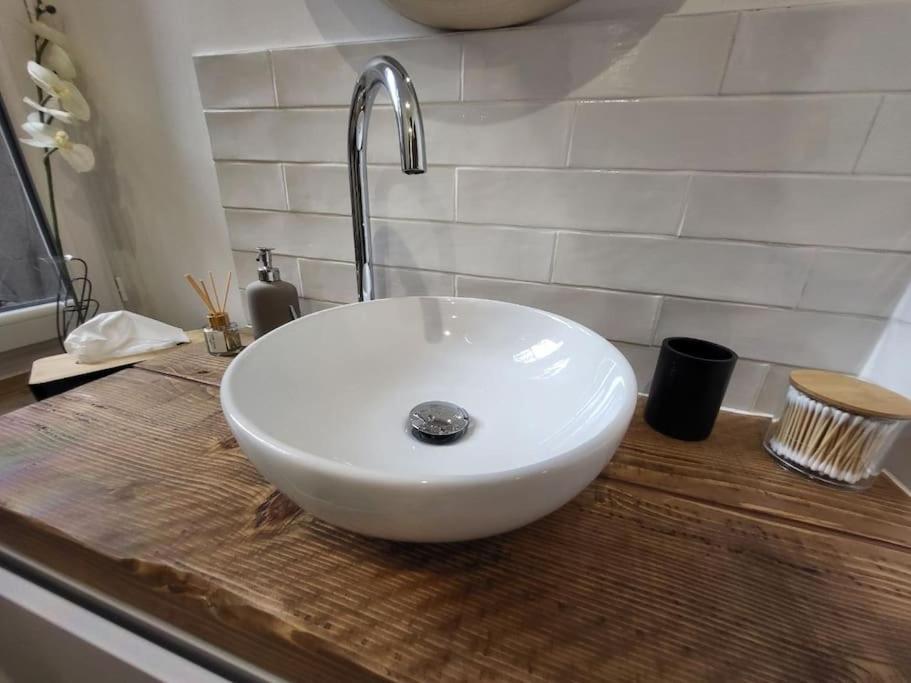 O Bon'Endroit - Appartement Confort - Centre Ville Vienne  Zewnętrze zdjęcie